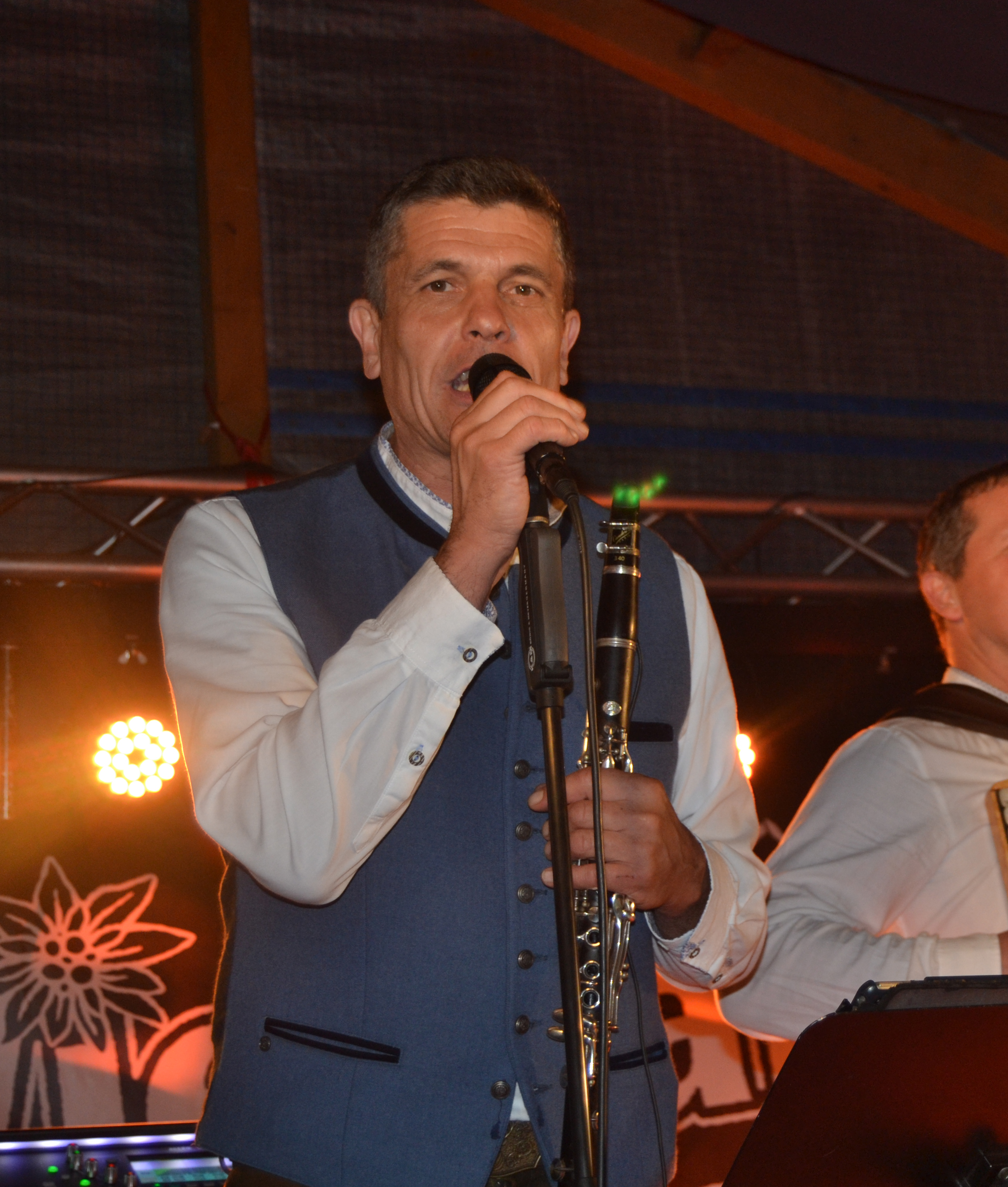 Armin beim Gesang